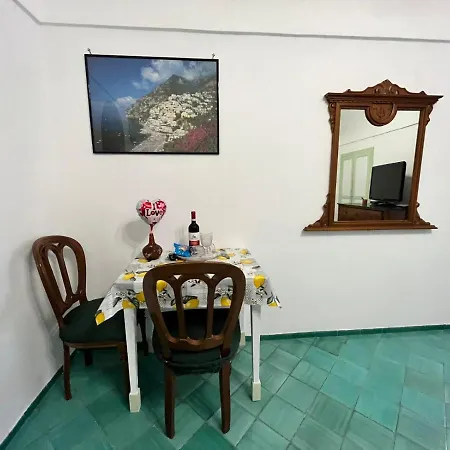 House Free Wi-fi And Air Condition 住宿加早餐酒店 3*