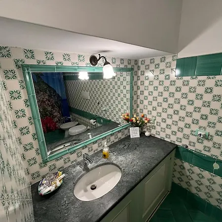 House Free Wi-fi And Air Condition 3*